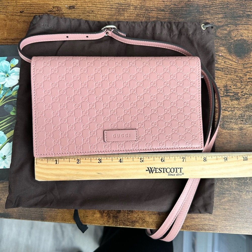 Gucci Micro GG Guccissima leather crossbody wallet - Picture 8 of 8